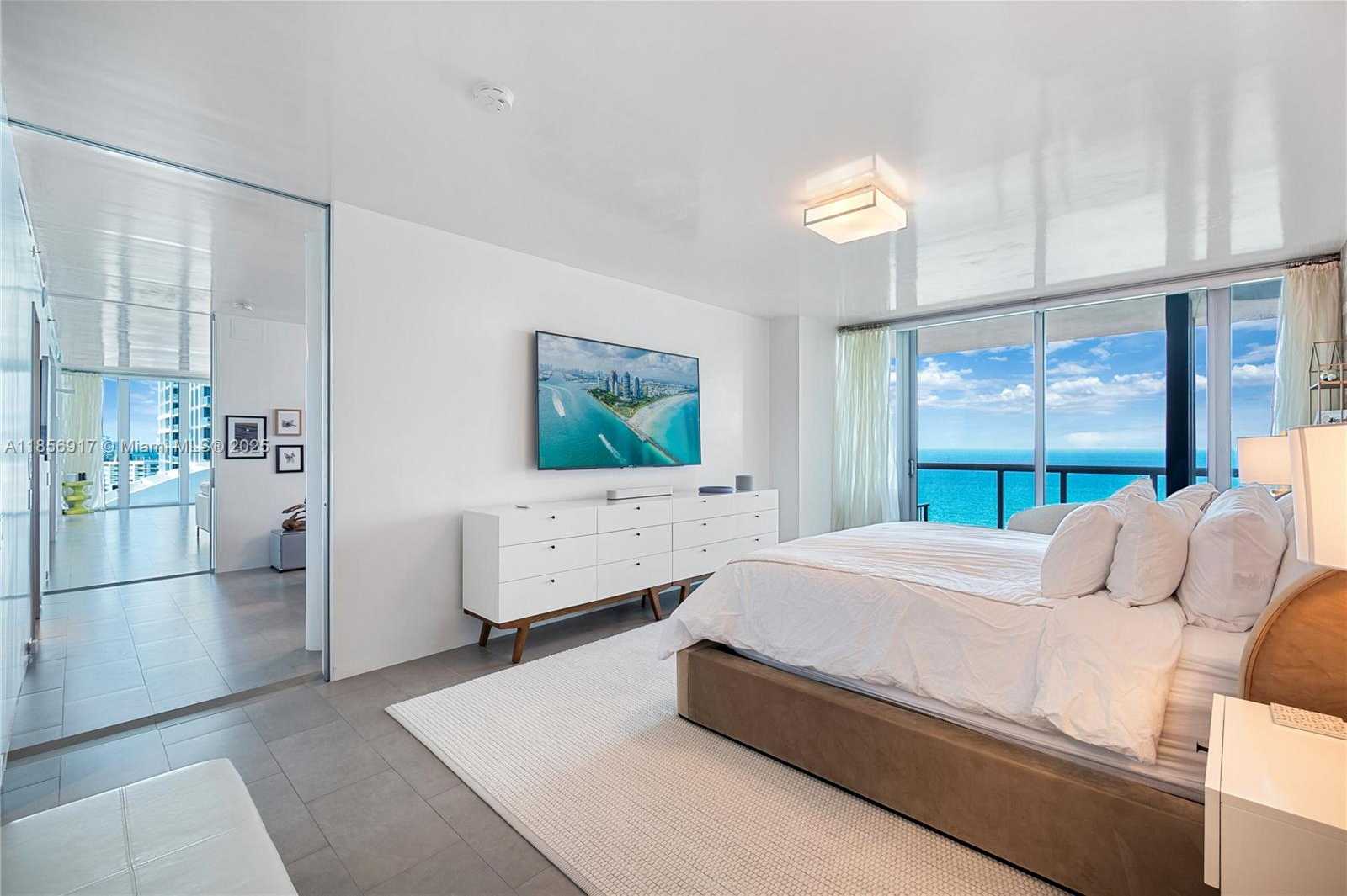 Small Image of 6799 COLLINS AVE #LPH01 & 02, Miami Beach Number 10