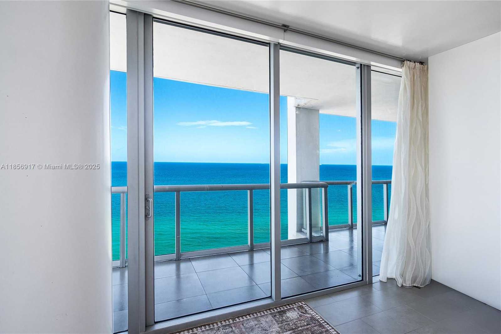 Small Image of 6799 COLLINS AVE #LPH01 & 02, Miami Beach Number 19