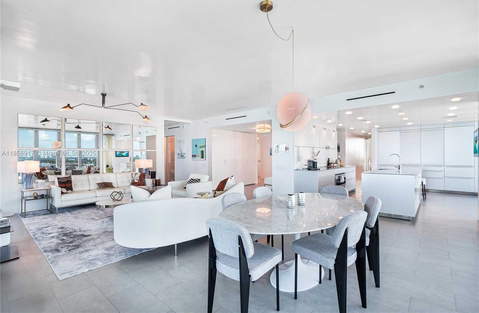 Small Image of 6799 COLLINS AVE #LPH01 & 02, Miami Beach Number 24