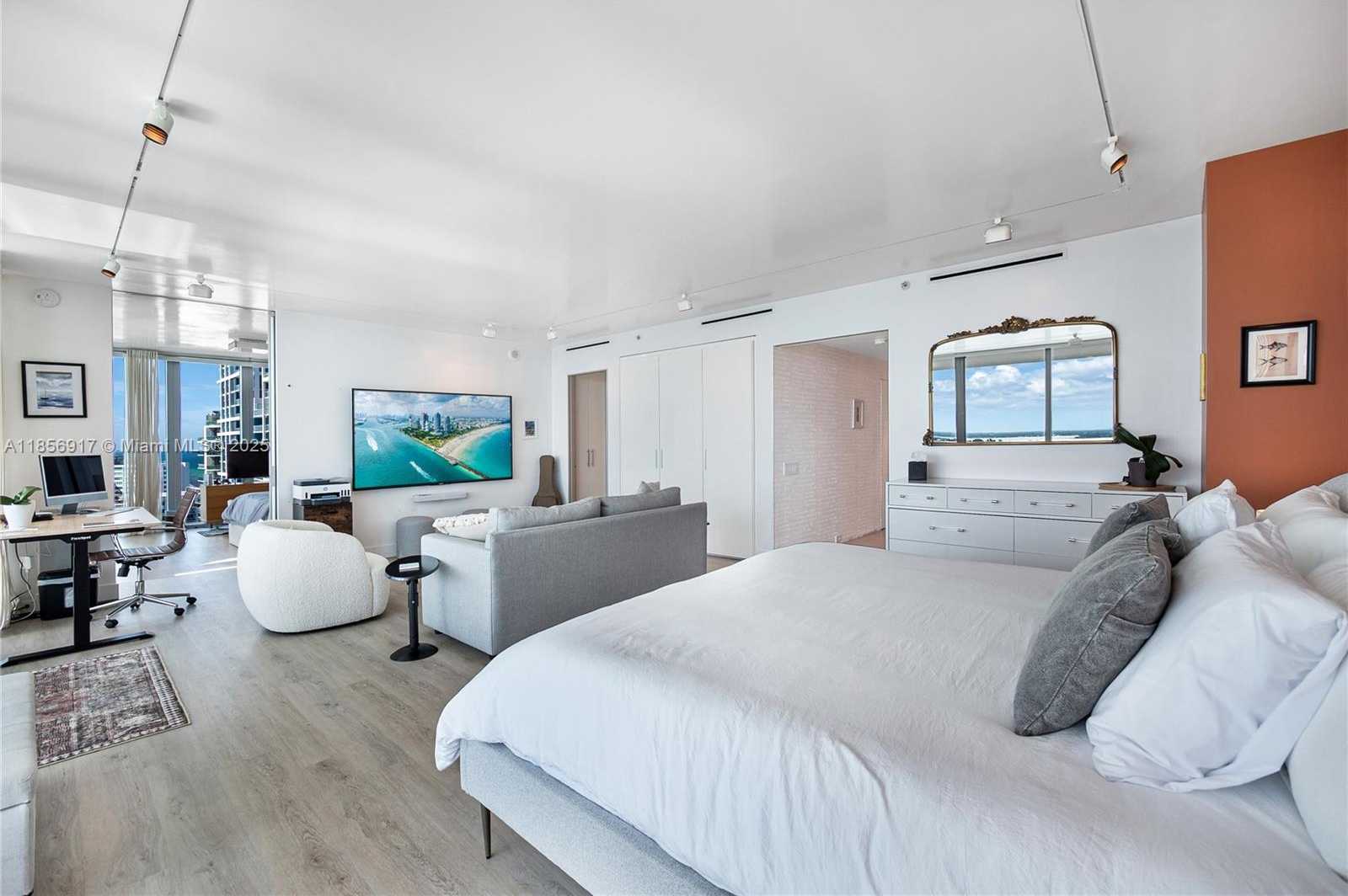 Small Image of 6799 COLLINS AVE #LPH01 & 02, Miami Beach Number 37