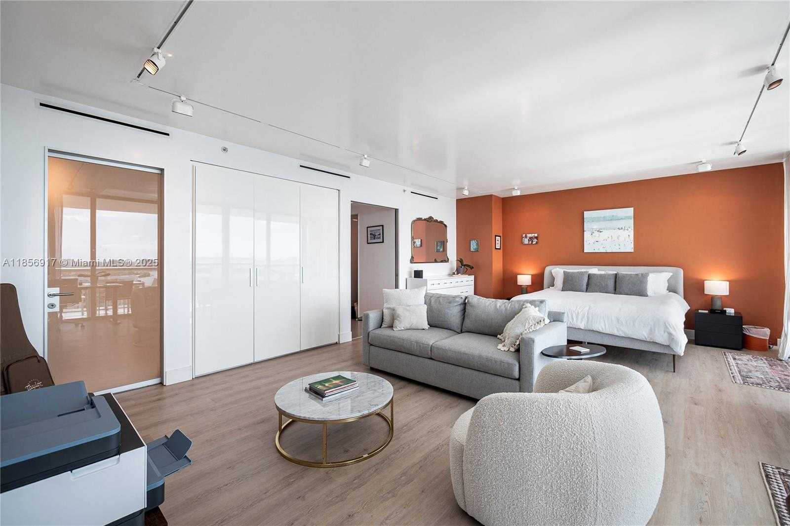 Small Image of 6799 COLLINS AVE #LPH01 & 02, Miami Beach Number 38