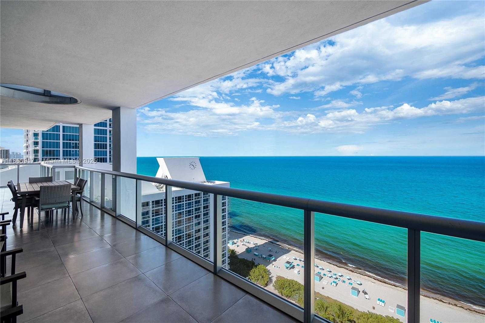 Small Image of 6799 COLLINS AVE #LPH01 & 02, Miami Beach Number 63