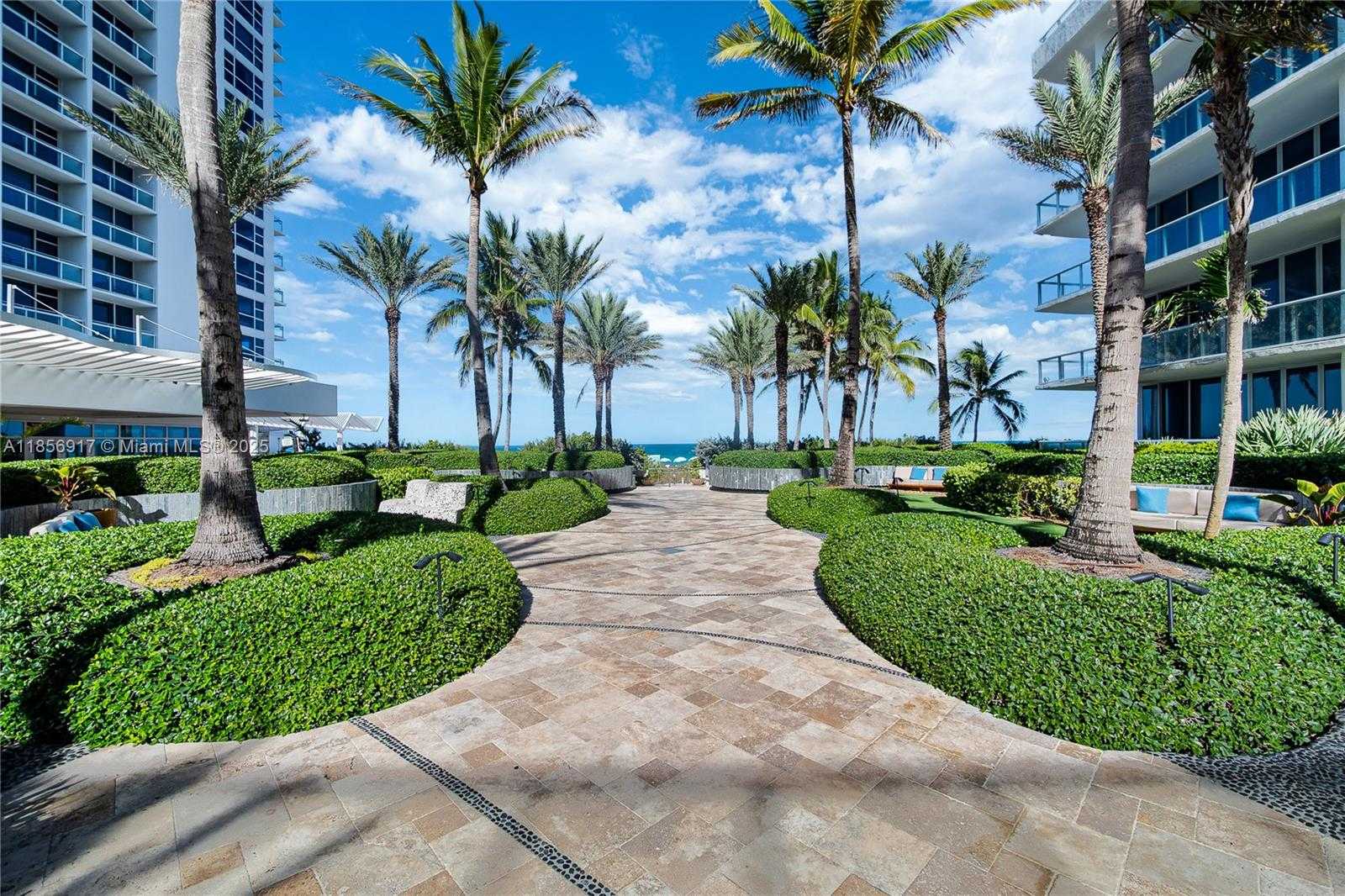 Small Image of 6799 COLLINS AVE #LPH01 & 02, Miami Beach Number 68