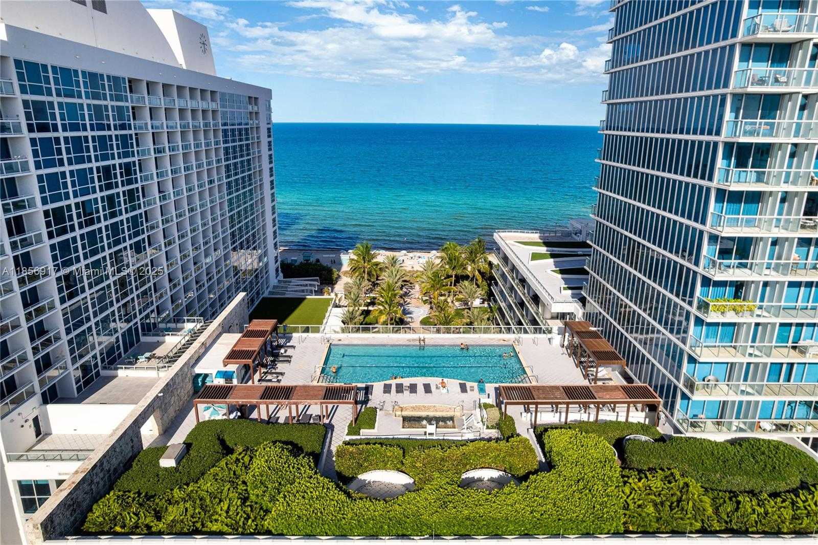 Small Image of 6799 COLLINS AVE #LPH01 & 02, Miami Beach Number 79
