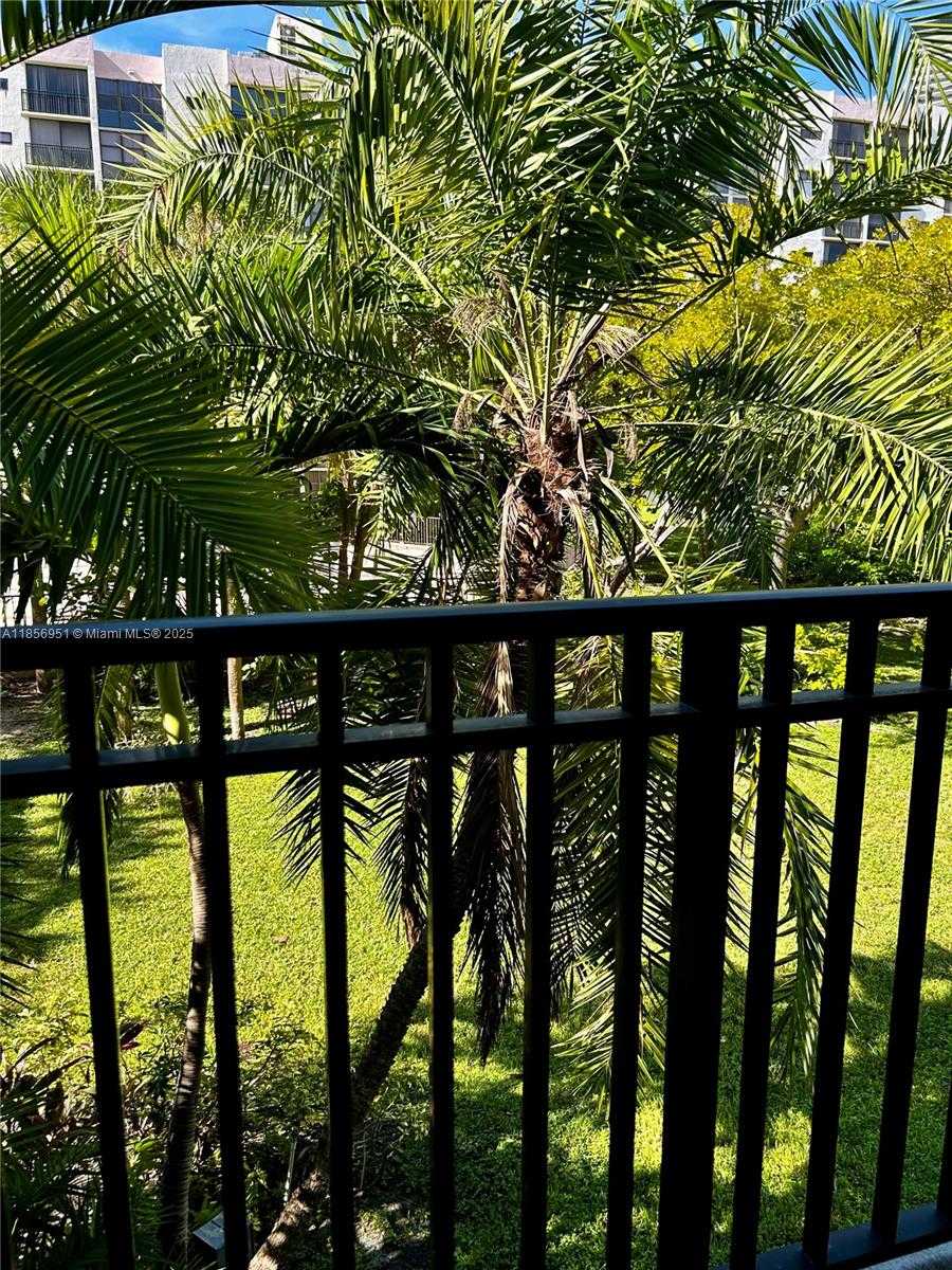 Small Image of 16919 NORTH BAY RD #206, Sunny Isles Beach Number 18