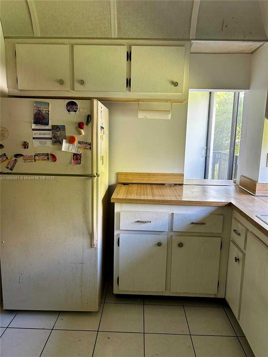 Small Image of 16919 NORTH BAY RD #206, Sunny Isles Beach Number 23