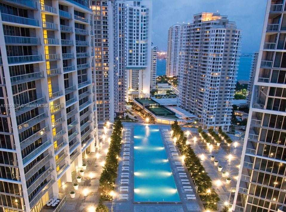 Small Image of 485 BRICKELL AVE #1607, Miami Number 2
