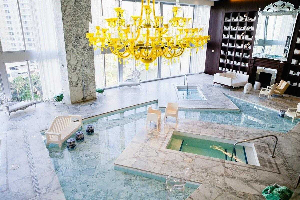 Small Image of 485 BRICKELL AVE #1607, Miami Number 24