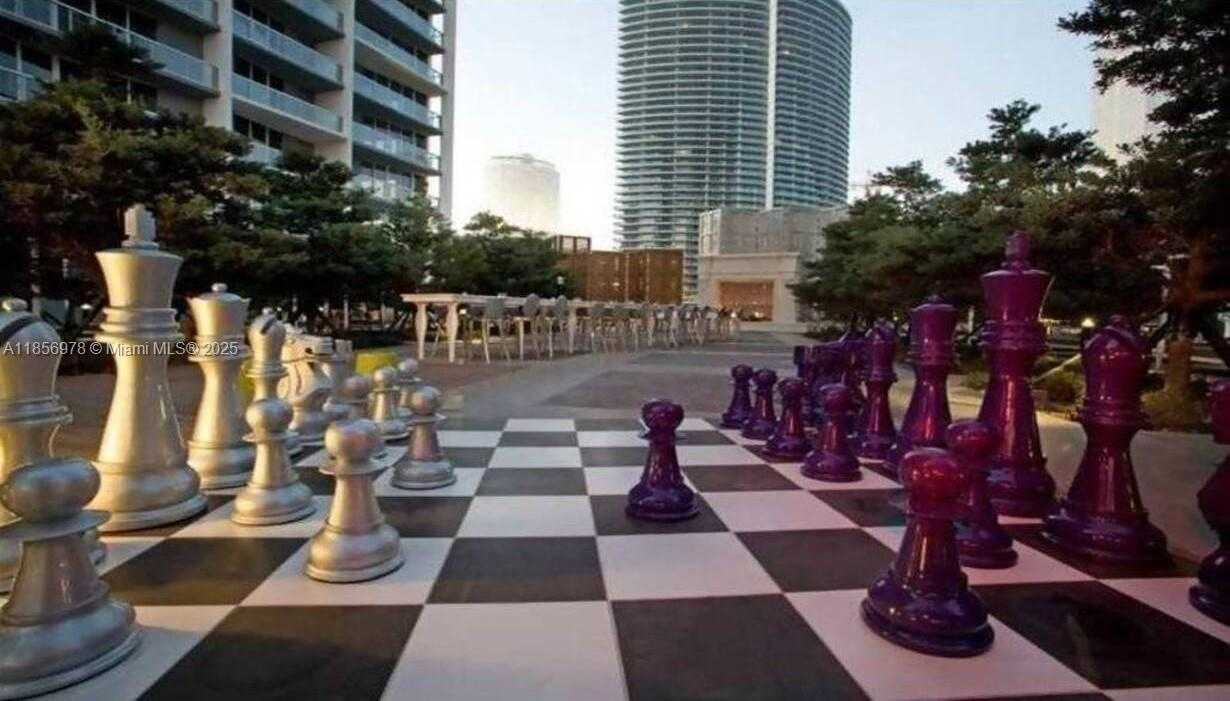 Small Image of 485 BRICKELL AVE #1607, Miami Number 35