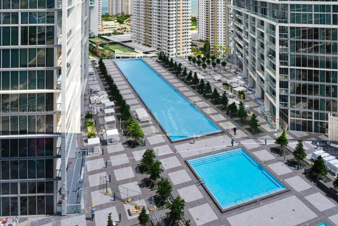 Small Image of 485 BRICKELL AVE #1607, Miami Number 37