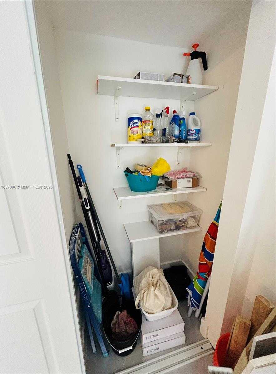 Small Image of 17021 N BAY RD #427, Sunny Isles Beach Number 65
