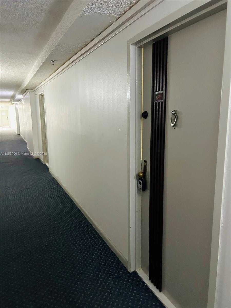 Small Image of 17021 N BAY RD #427, Sunny Isles Beach Number 69