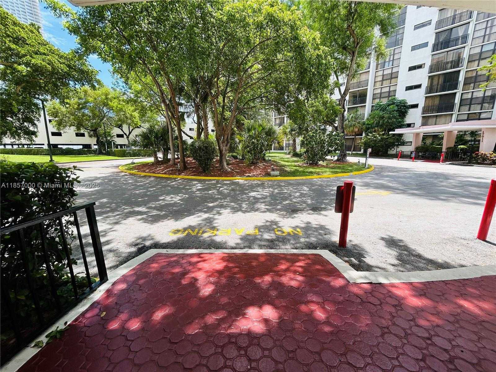 Small Image of 17021 N BAY RD #427, Sunny Isles Beach Number 70