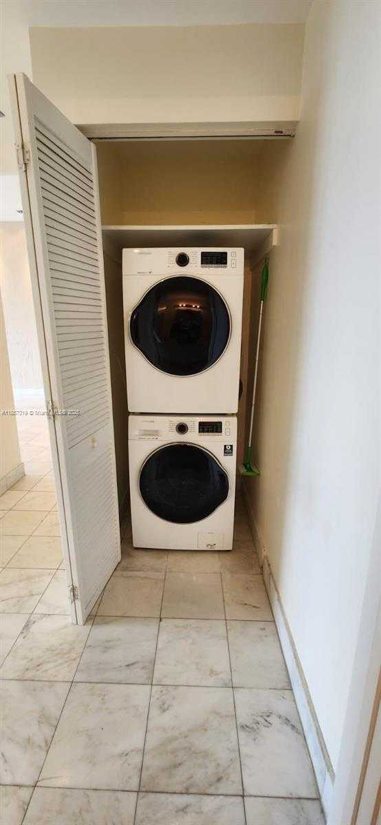 Small Image of 3470 EAST COAST AVE #H0603, Miami Number 24
