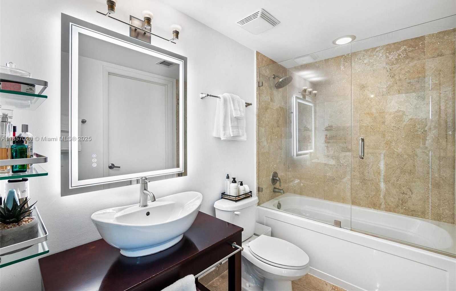 Small Image of 350 SOUTH MIAMI AVE #3807, Miami Number 17