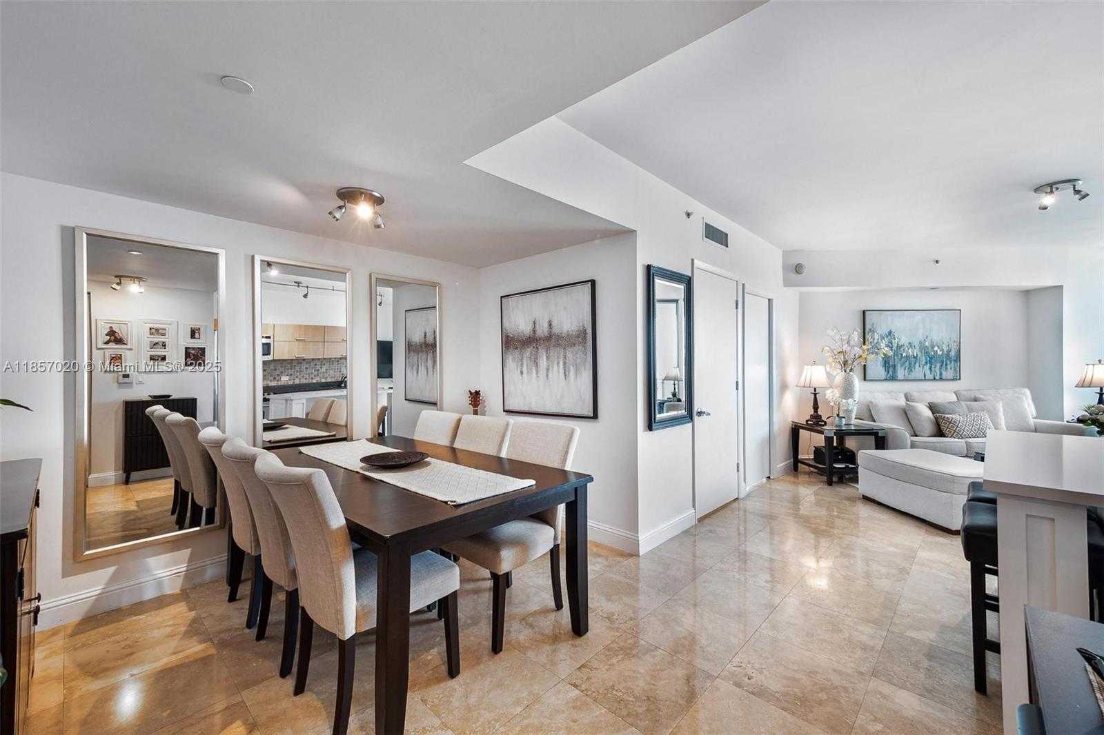 Small Image of 350 SOUTH MIAMI AVE #3807, Miami Number 4