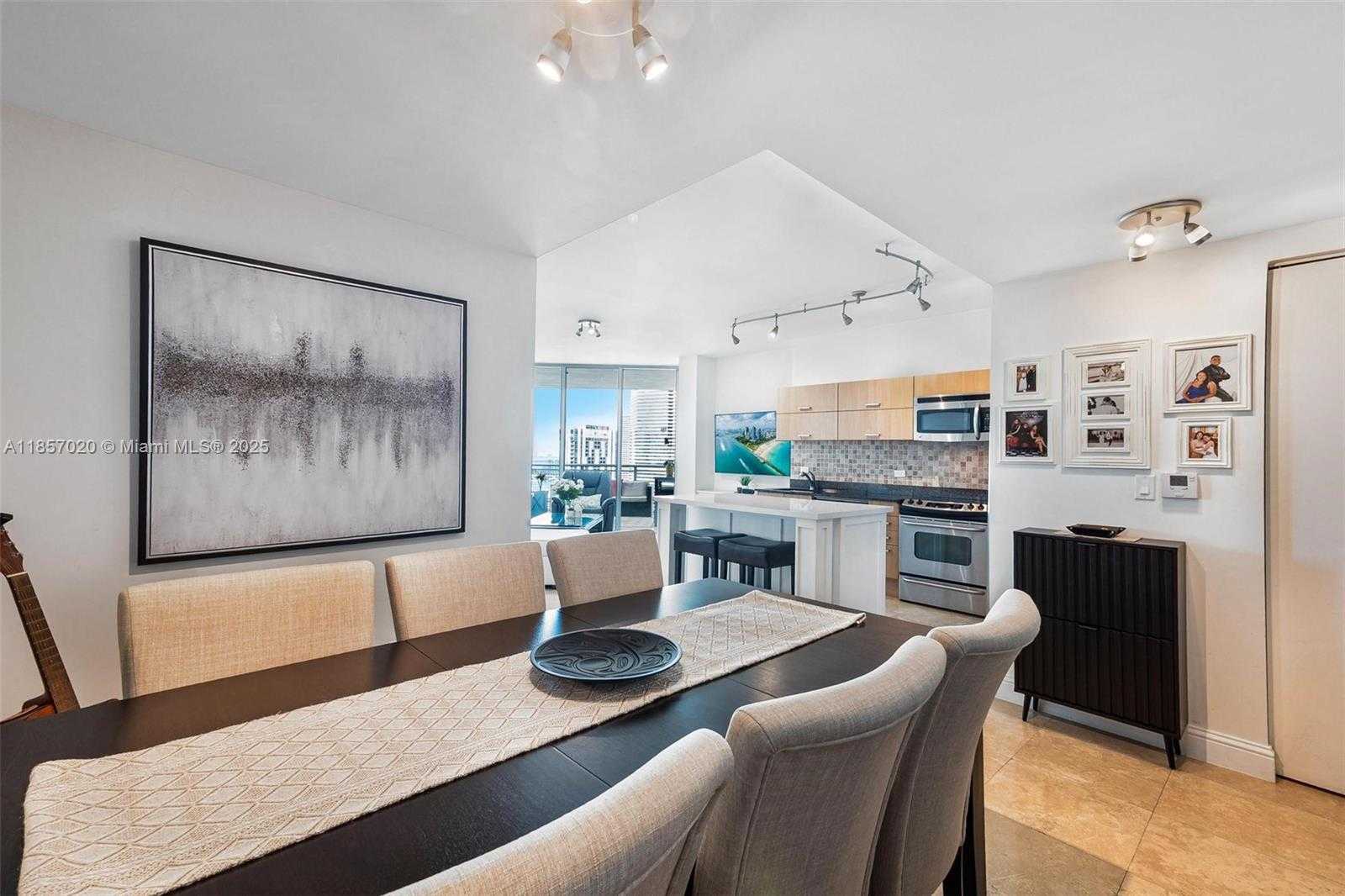 Small Image of 350 SOUTH MIAMI AVE #3807, Miami Number 6