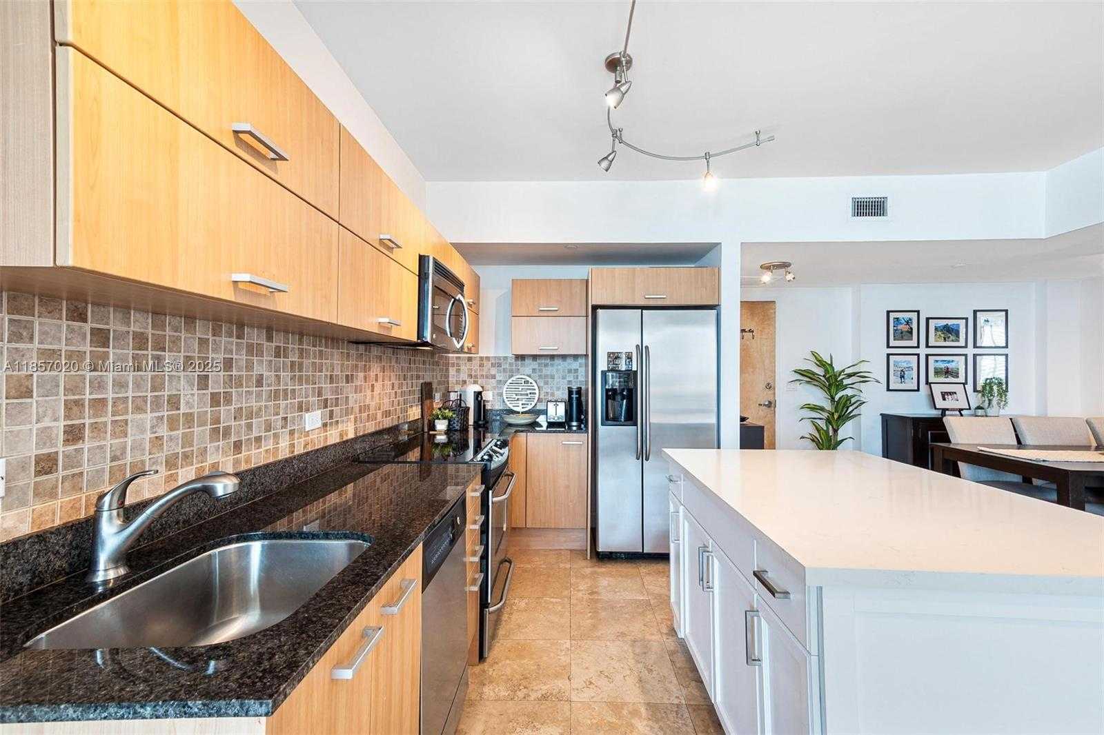 Small Image of 350 SOUTH MIAMI AVE #3807, Miami Number 8