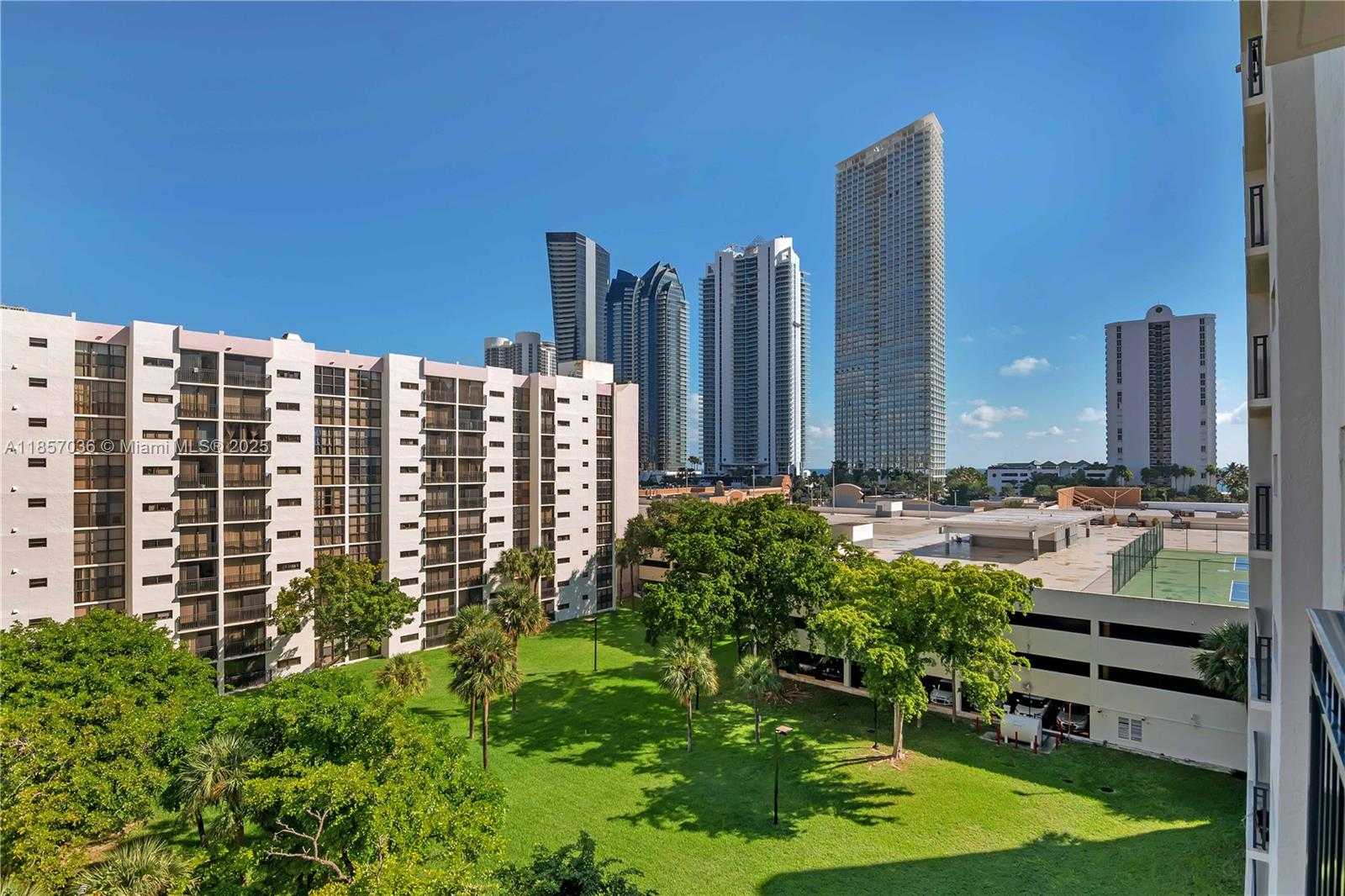 Small Image of 16919 NORTH BAY RD #214, Sunny Isles Beach Number 17