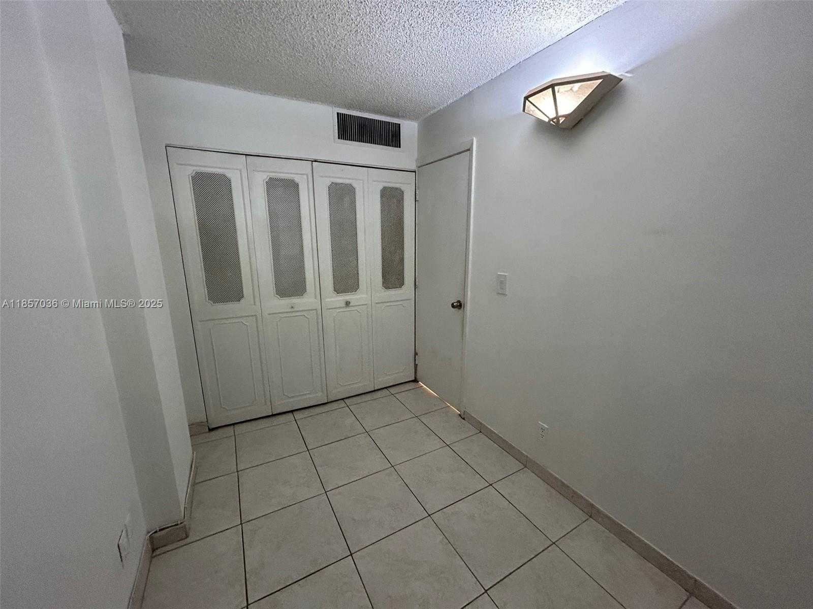 Small Image of 16919 NORTH BAY RD #214, Sunny Isles Beach Number 32