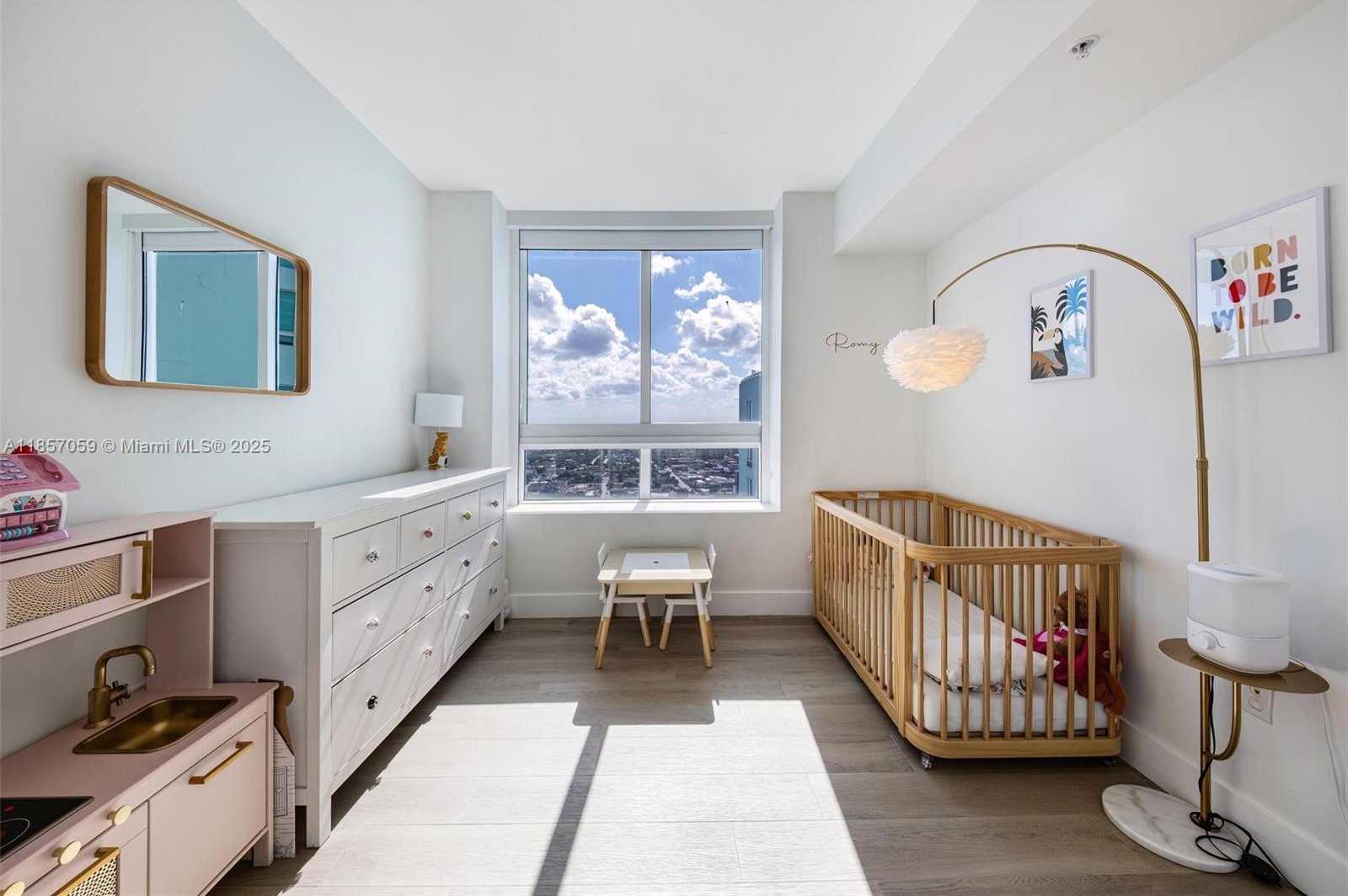 Small Image of 1900 NORTH BAYSHORE DR #4111, Miami Number 25