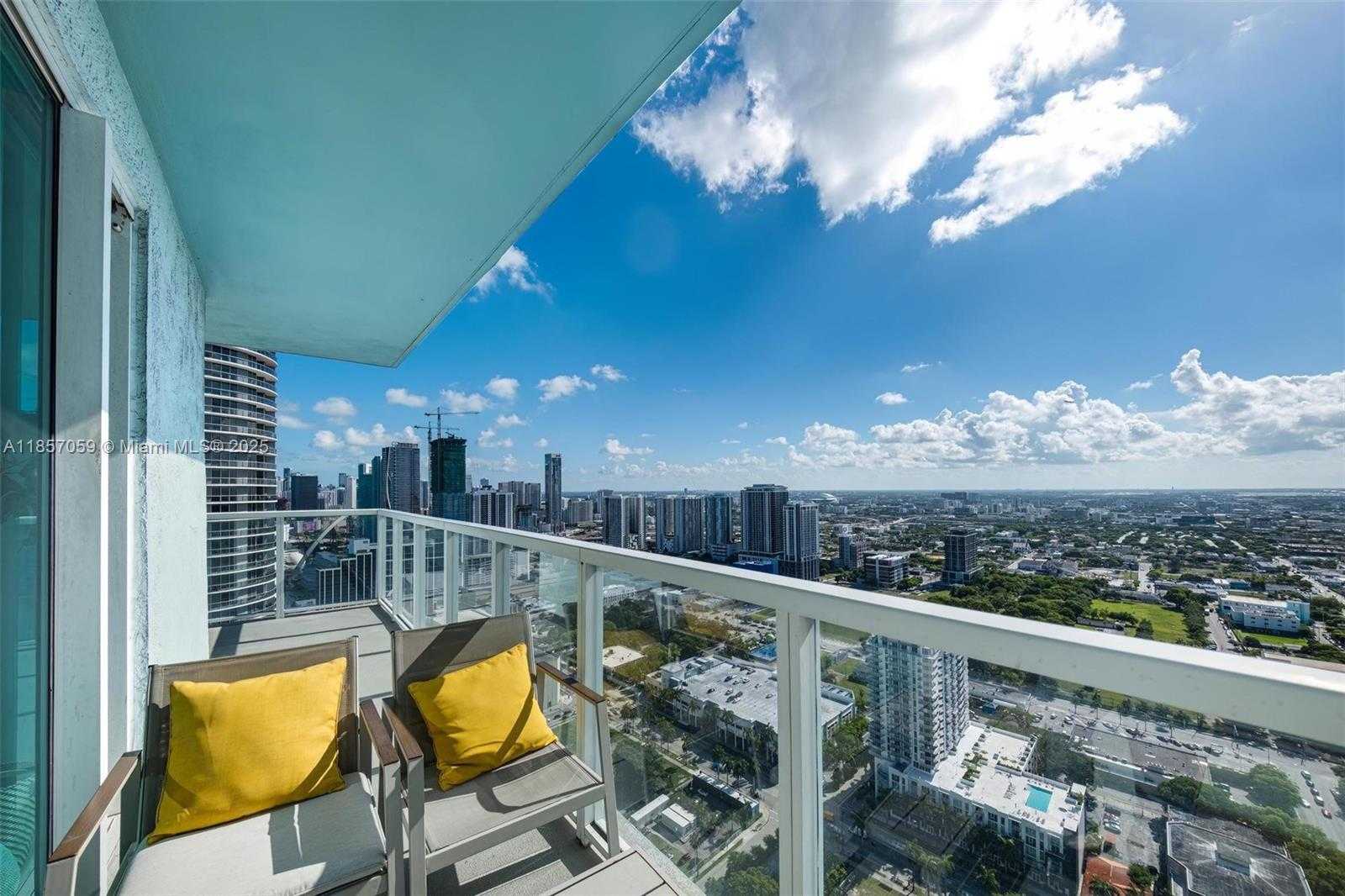 Small Image of 1900 NORTH BAYSHORE DR #4111, Miami Number 31