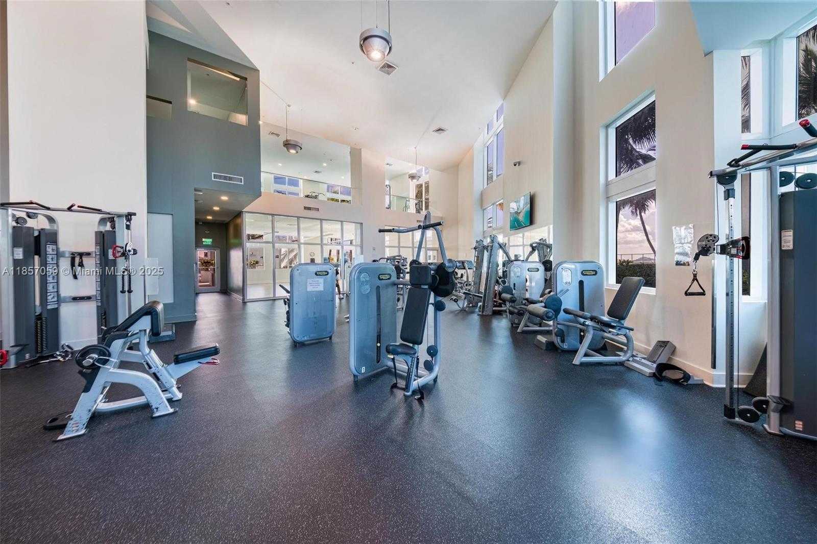 Small Image of 1900 NORTH BAYSHORE DR #4111, Miami Number 38