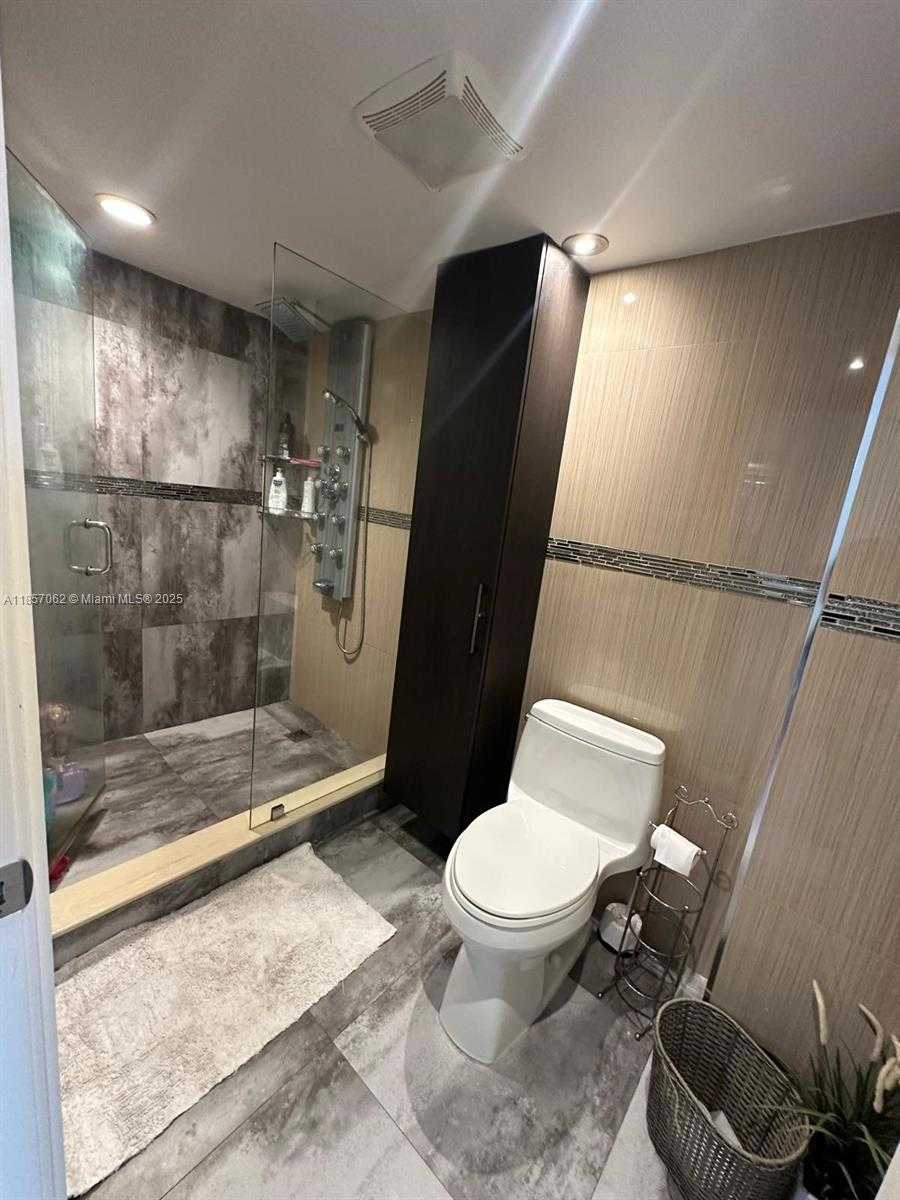 Small Image of 210 174TH ST #2202, Sunny Isles Beach Number 26