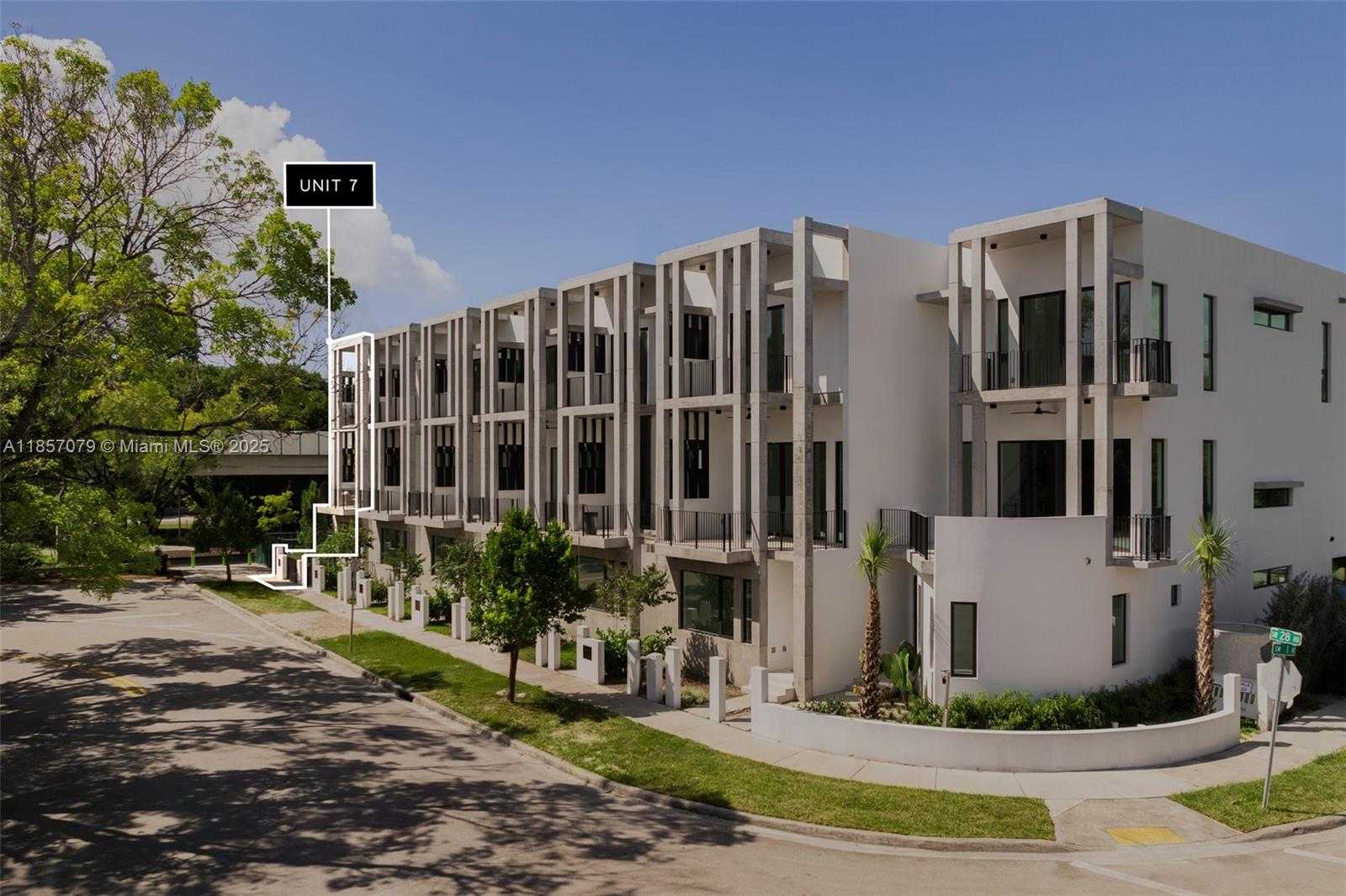 Small Image of 84 SOUTH WEST 28TH RD #7, Miami Number 39