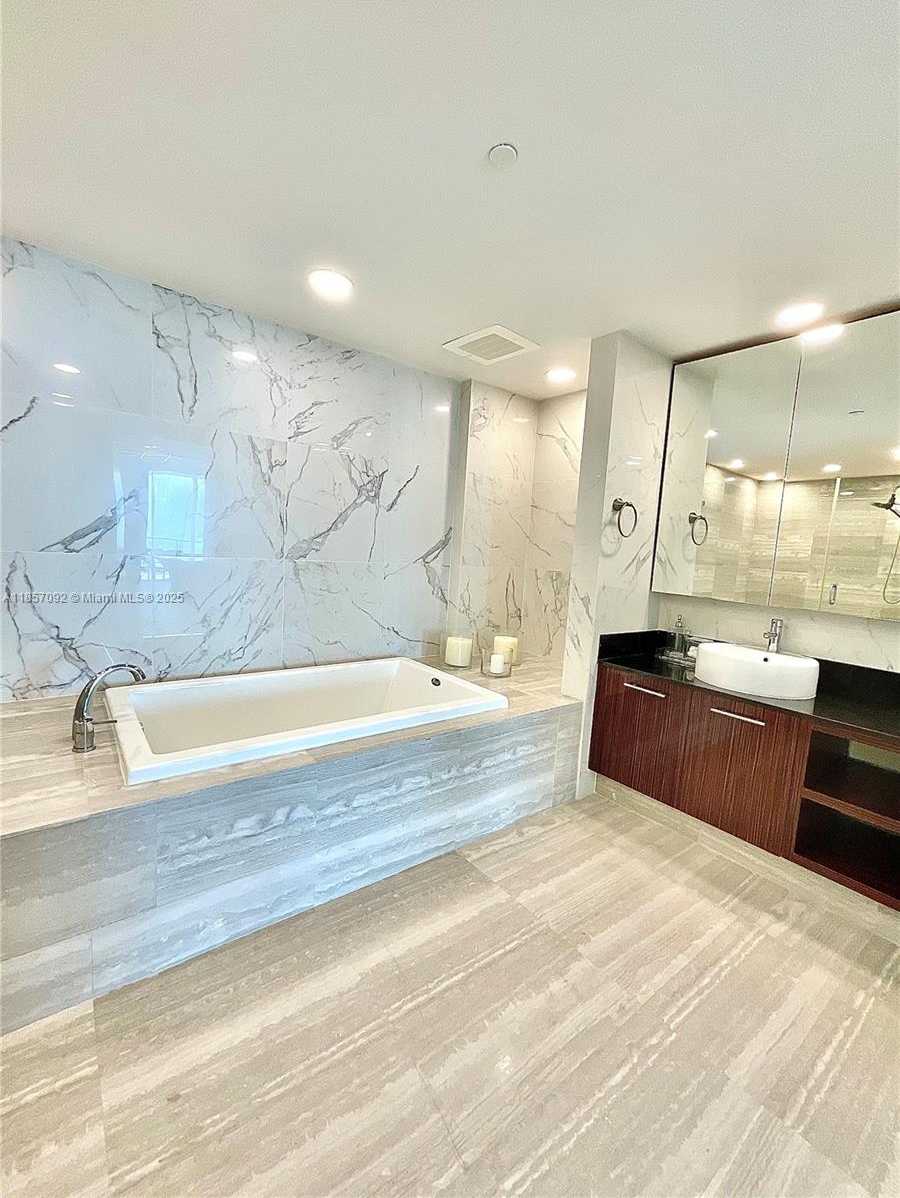 Small Image of 3951 SOUTH OCEAN DR #1903, Hollywood Number 25