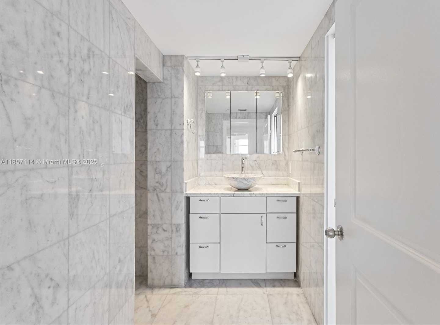Small Image of 1250 SOUTH MIAMI AVE #3506, Miami Number 16