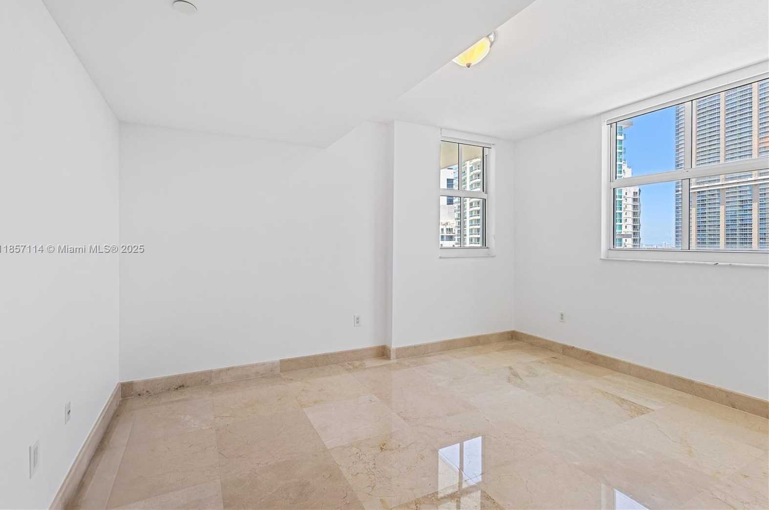 Small Image of 1250 SOUTH MIAMI AVE #3506, Miami Number 19