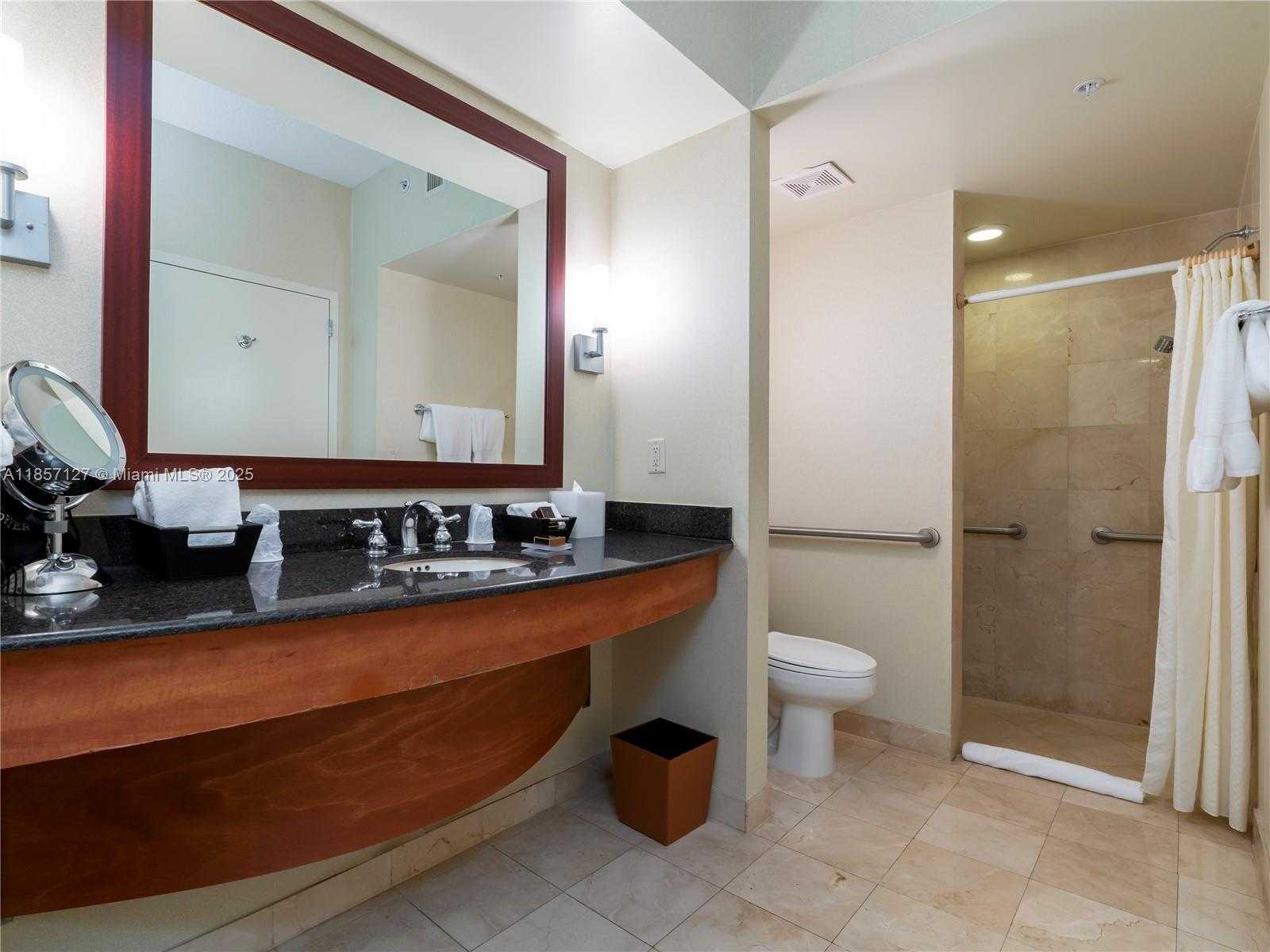 Small Image of 18001 COLLINS AVE #811, Sunny Isles Beach Number 9