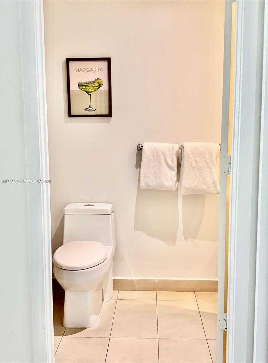 Small Image of 4111 SOUTH OCEAN DR #2503, Hollywood Number 23