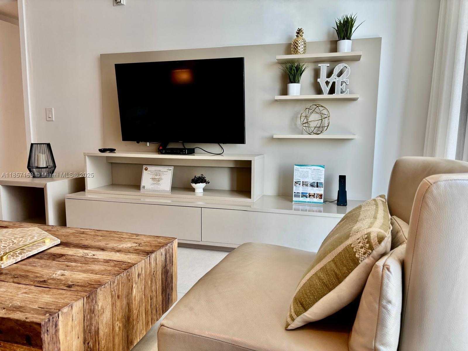 Small Image of 4111 SOUTH OCEAN DR #2503, Hollywood Number 9