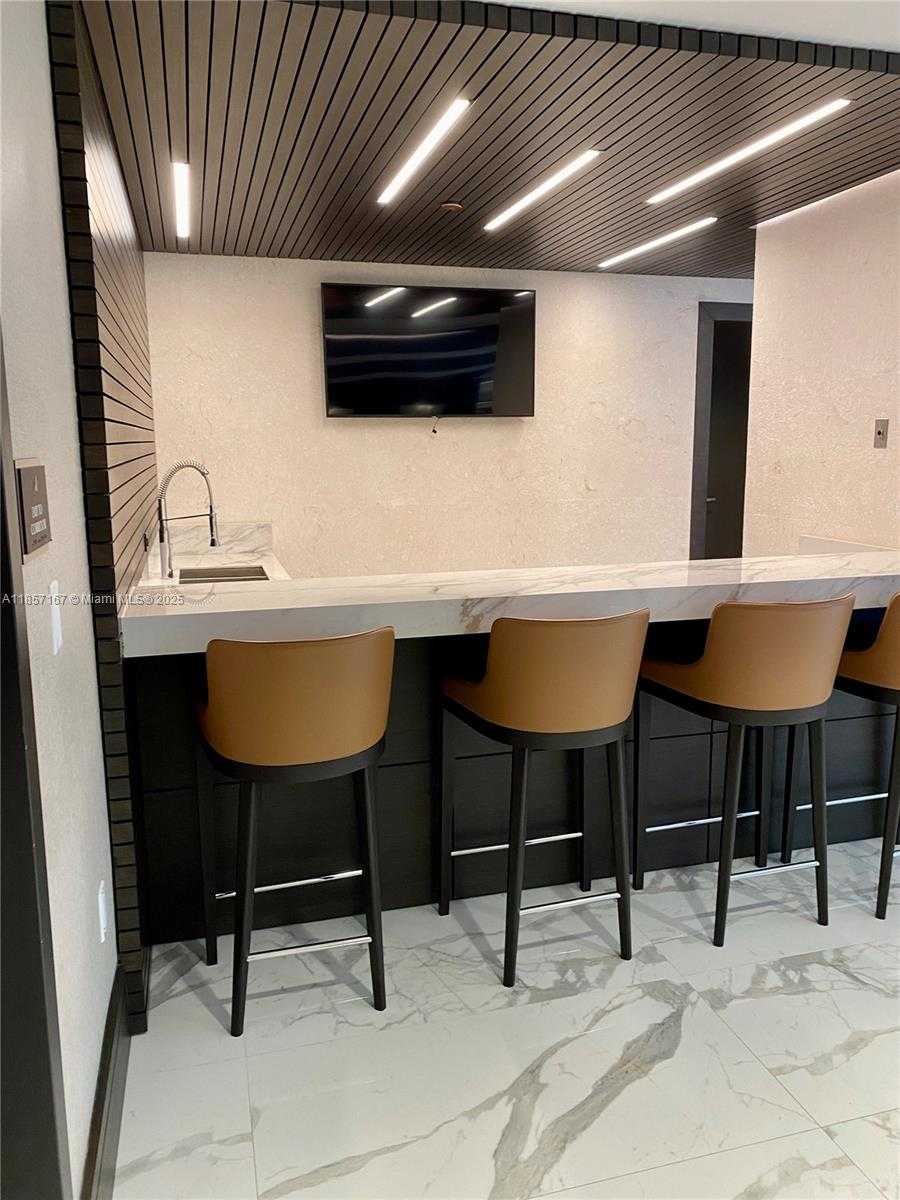 Small Image of 301 ALTARA AVE #625, Coral Gables Number 11