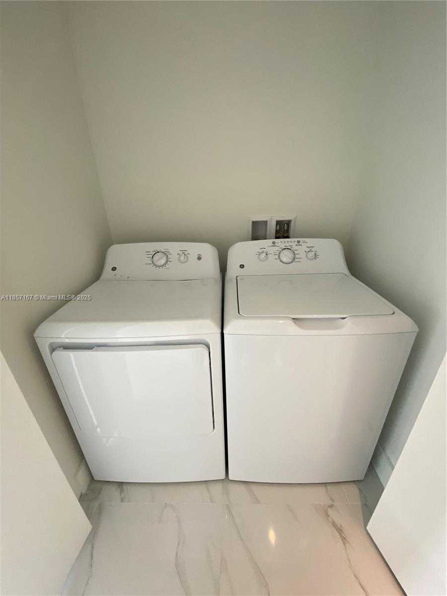 Small Image of 301 ALTARA AVE #625, Coral Gables Number 23