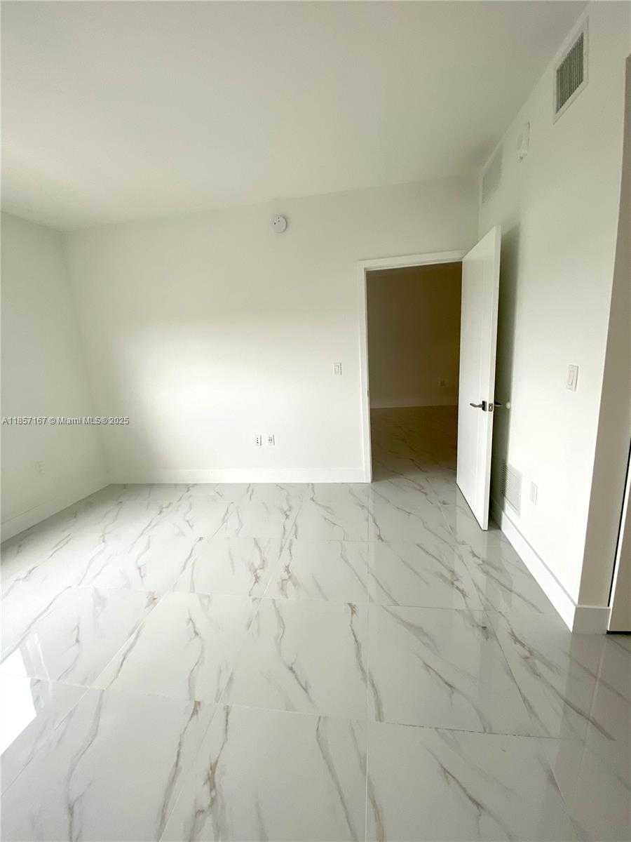 Small Image of 301 ALTARA AVE #625, Coral Gables Number 26