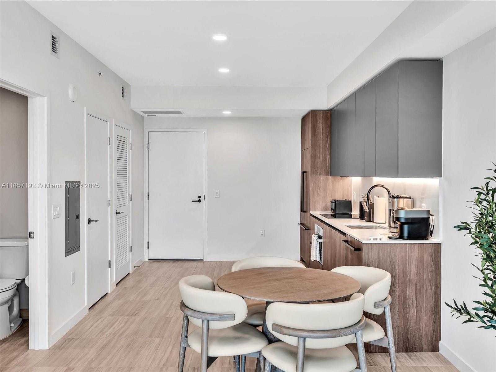 Small Image of 580 72ND ST #806, Miami Beach Number 16