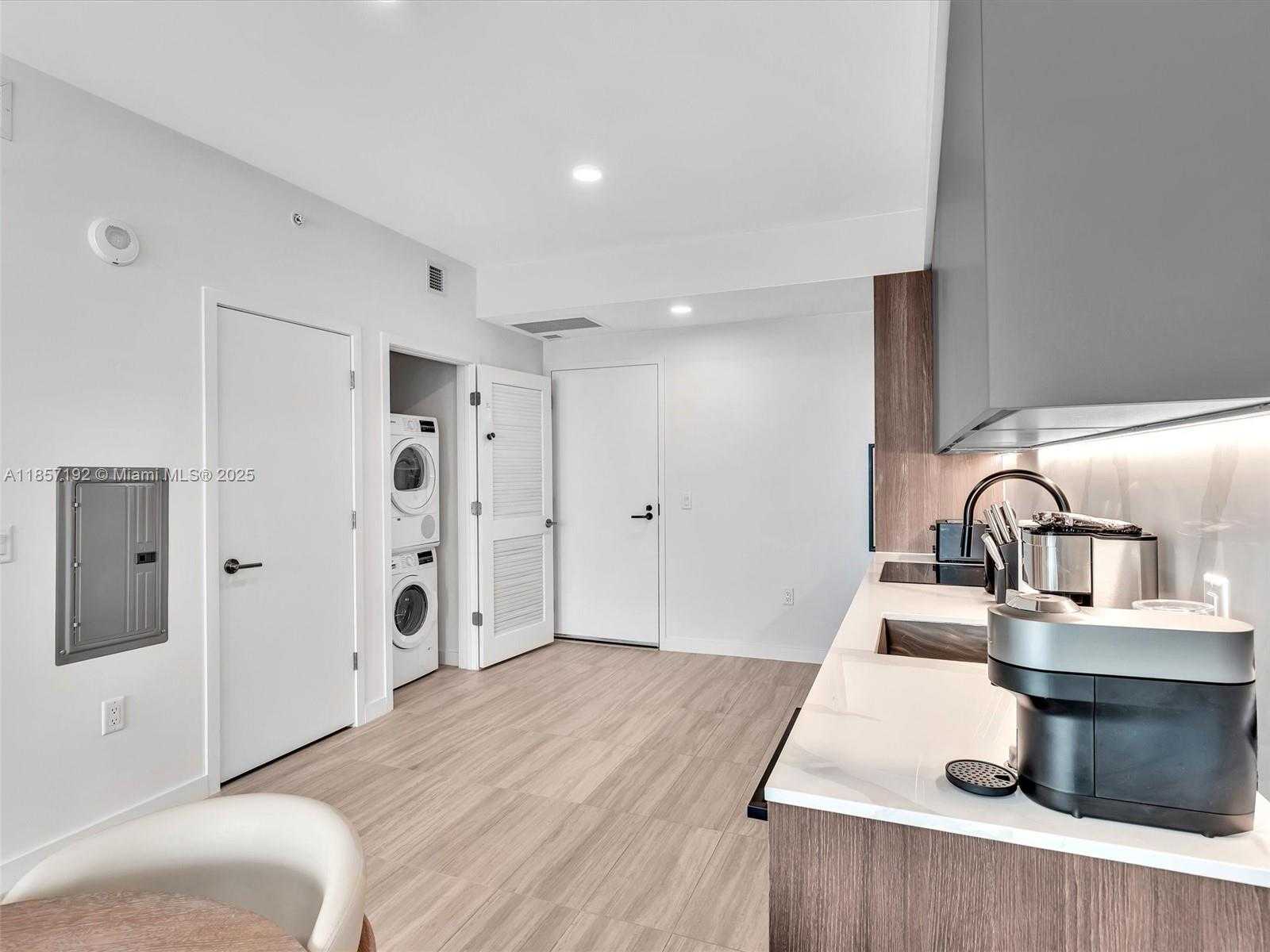 Small Image of 580 72ND ST #806, Miami Beach Number 18
