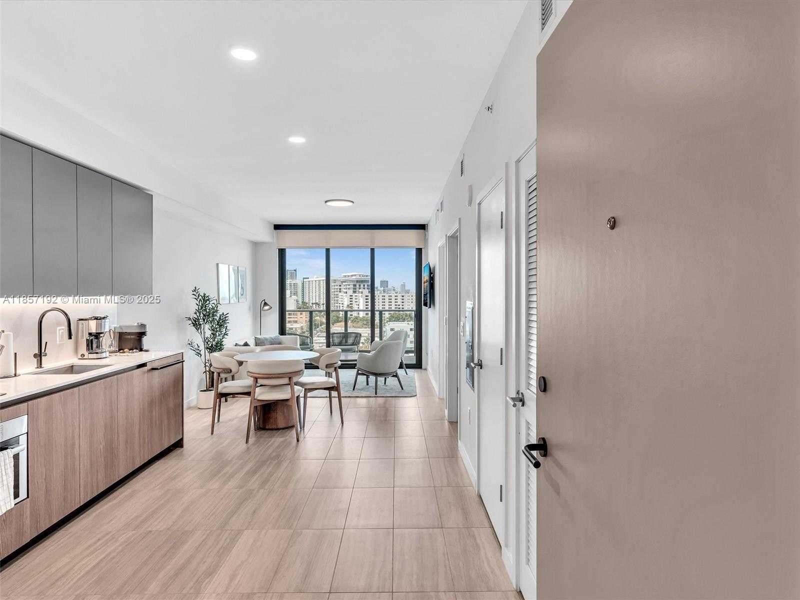 Small Image of 580 72ND ST #806, Miami Beach Number 3