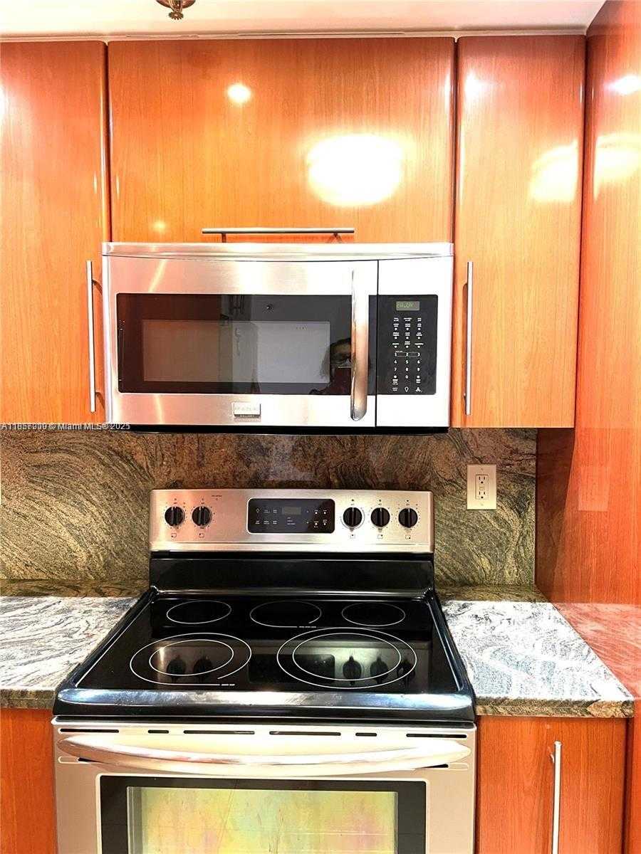 Small Image of 210 174TH ST #1103, Sunny Isles Beach Number 10