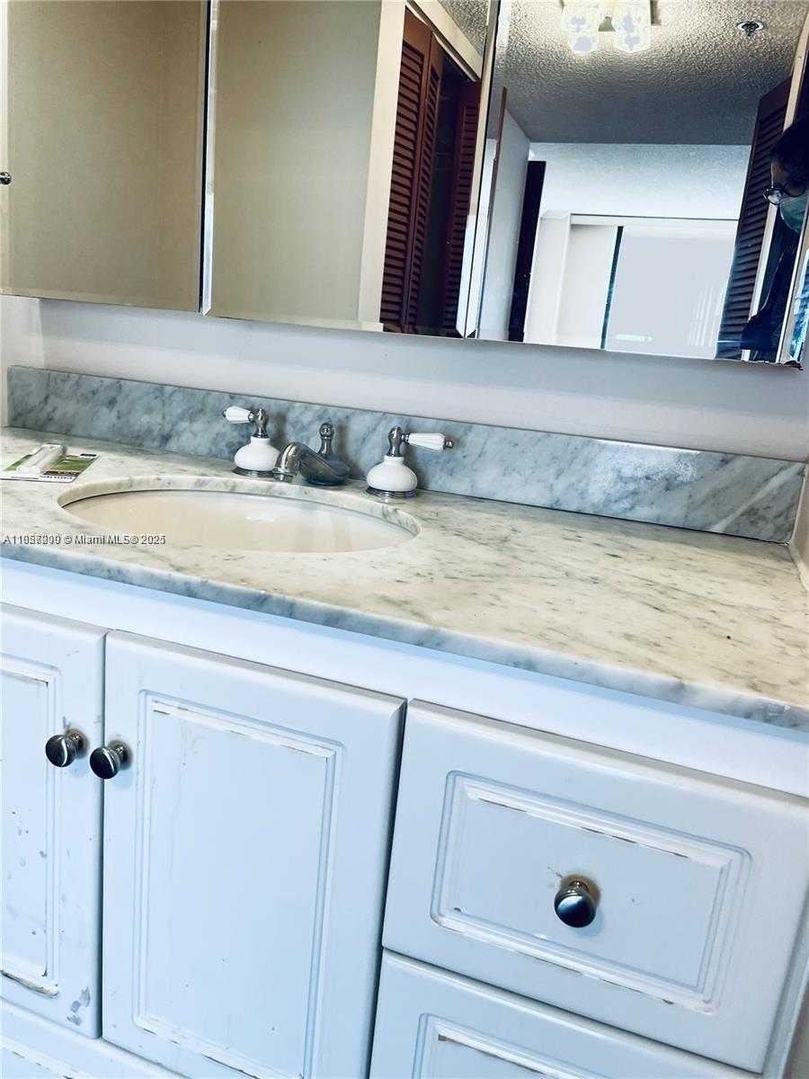 Small Image of 210 174TH ST #1103, Sunny Isles Beach Number 17