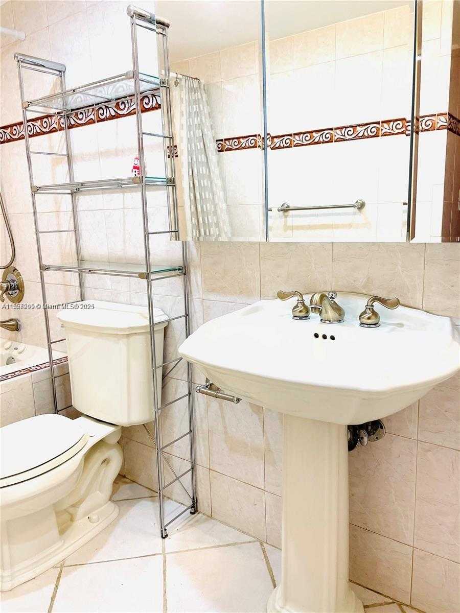 Small Image of 210 174TH ST #1103, Sunny Isles Beach Number 19