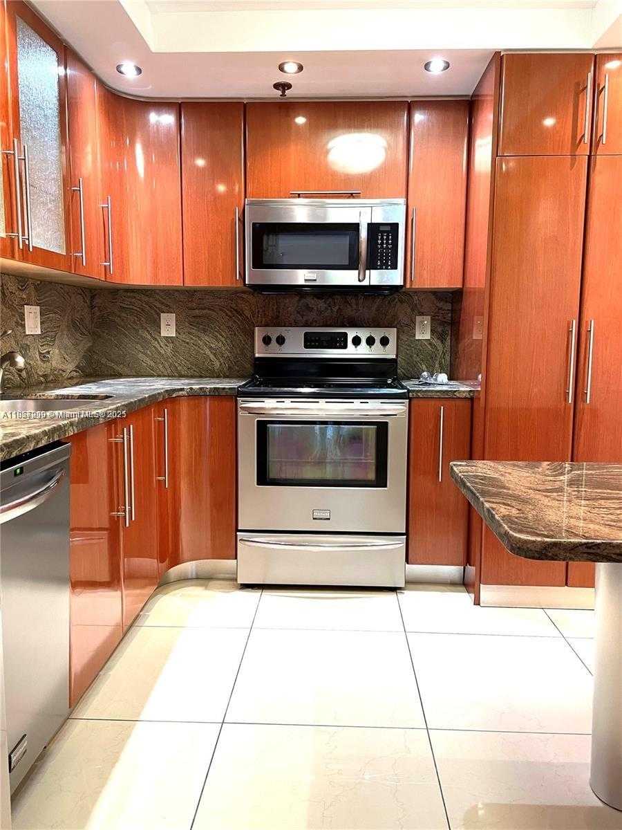 Small Image of 210 174TH ST #1103, Sunny Isles Beach Number 5