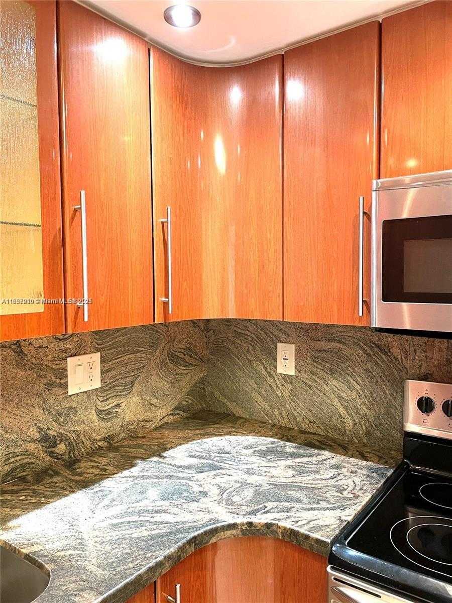 Small Image of 210 174TH ST #1103, Sunny Isles Beach Number 7
