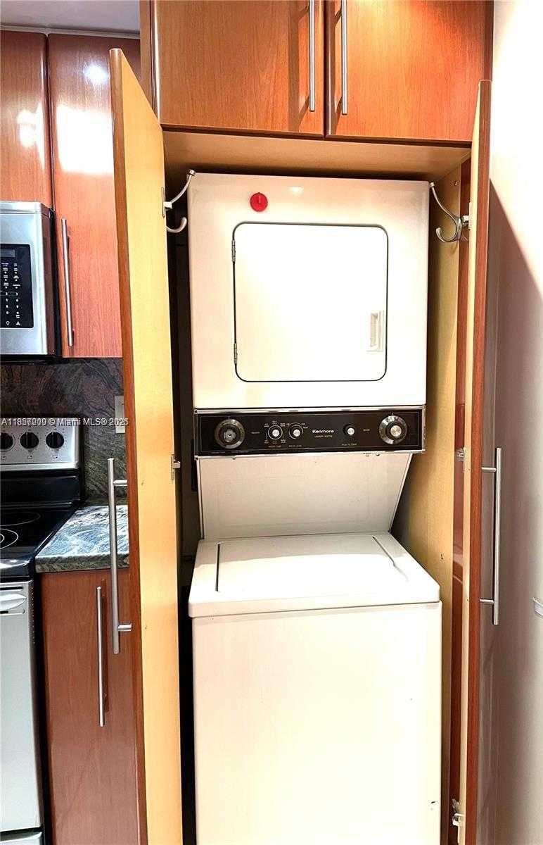 Small Image of 210 174TH ST #1103, Sunny Isles Beach Number 9