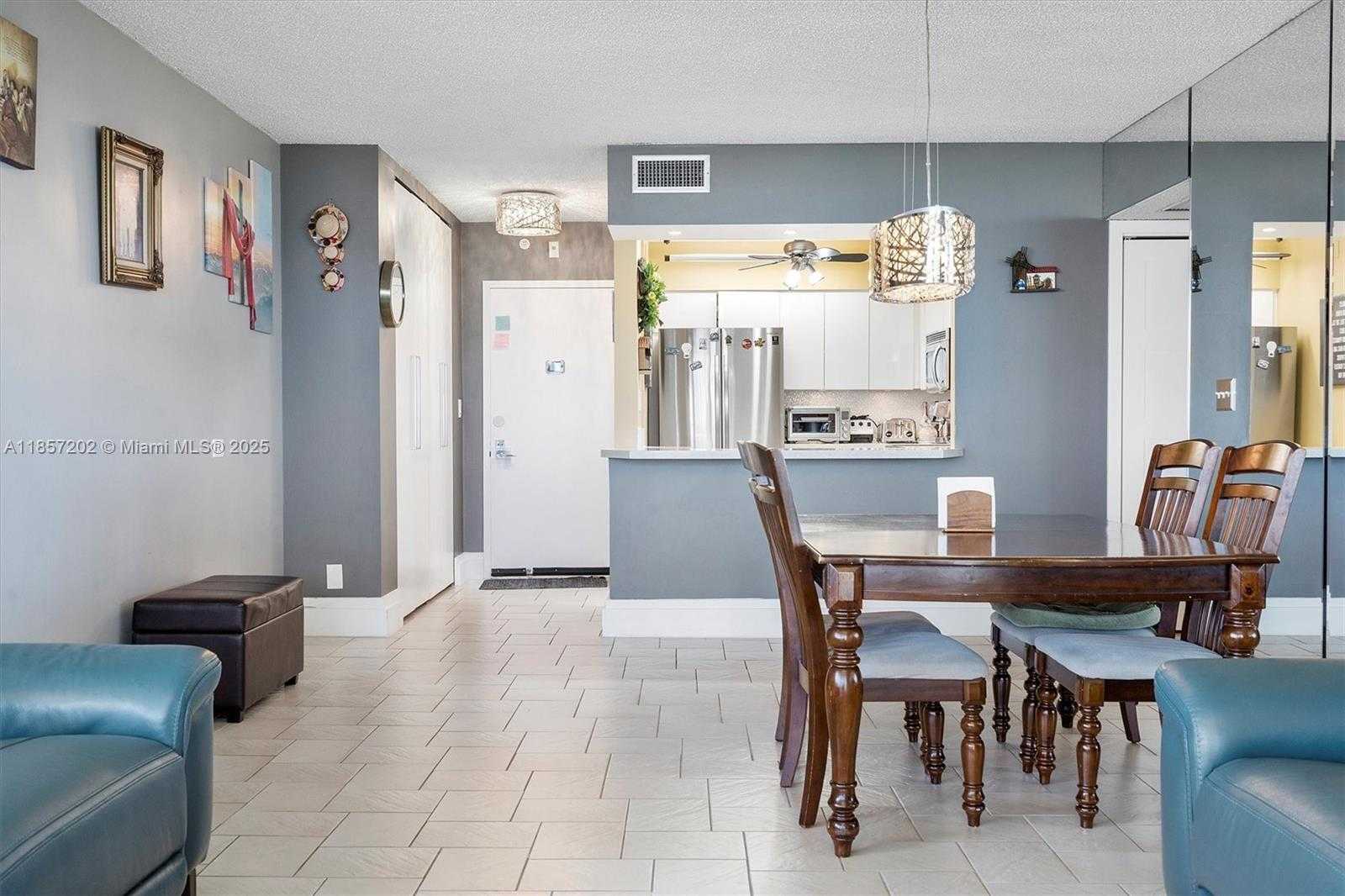 Small Image of 20379 WEST COUNTRY CLUB DR #1933, Aventura Number 11