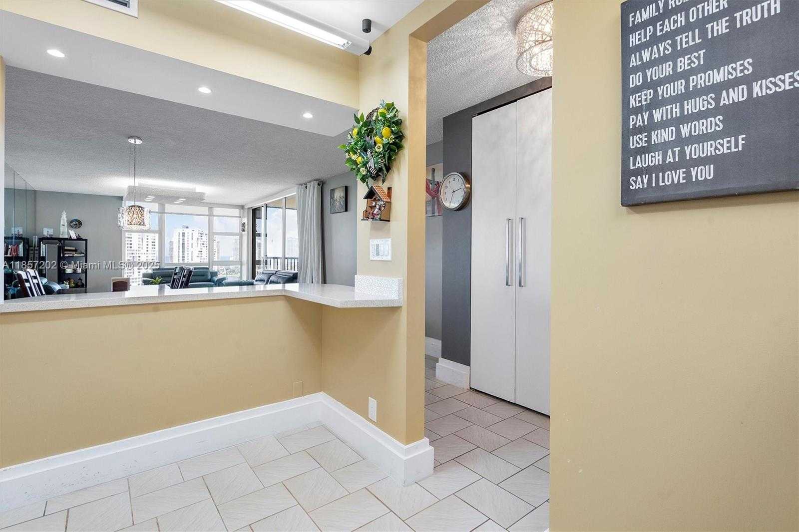 Small Image of 20379 WEST COUNTRY CLUB DR #1933, Aventura Number 16