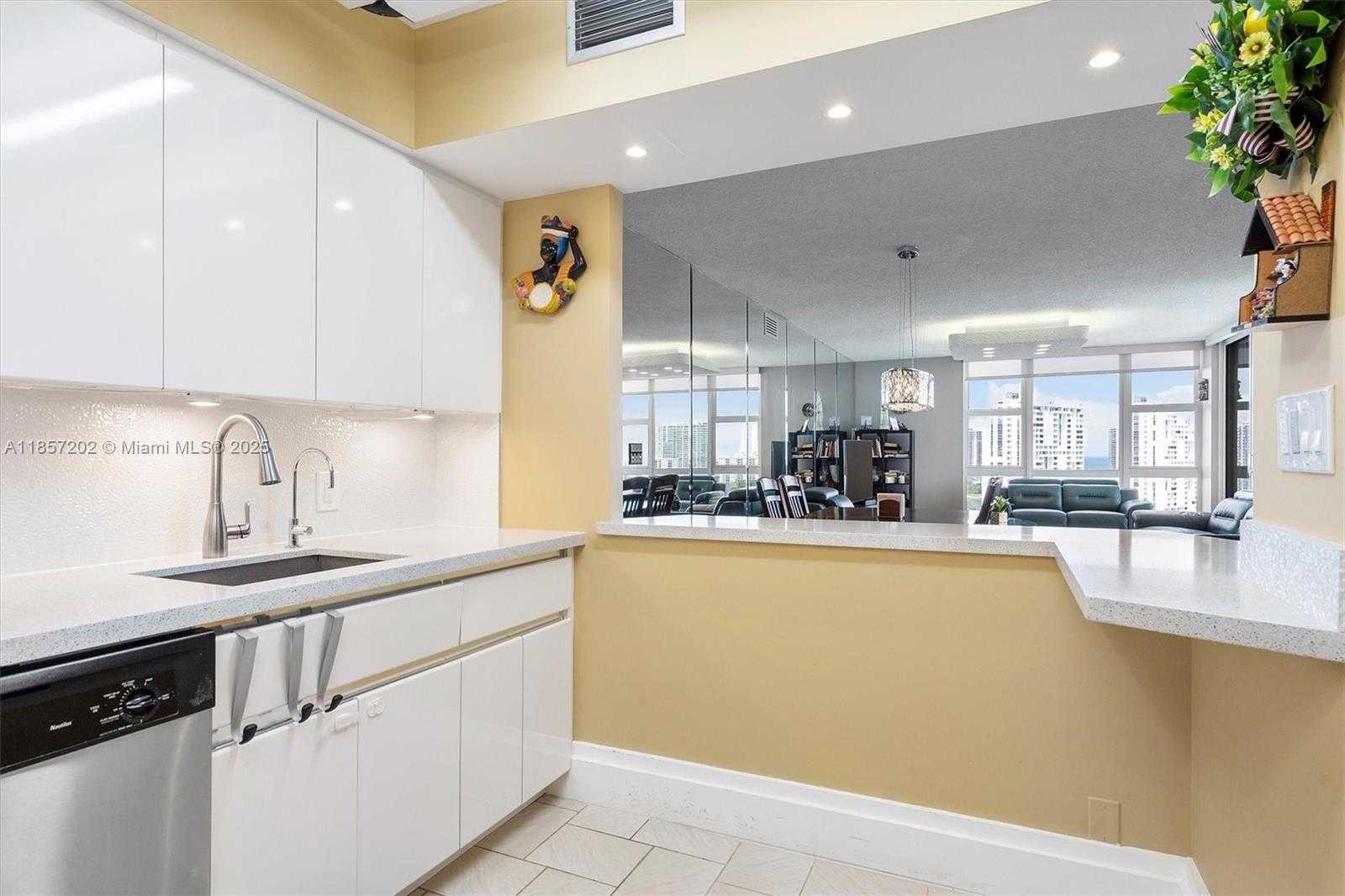 Small Image of 20379 WEST COUNTRY CLUB DR #1933, Aventura Number 18